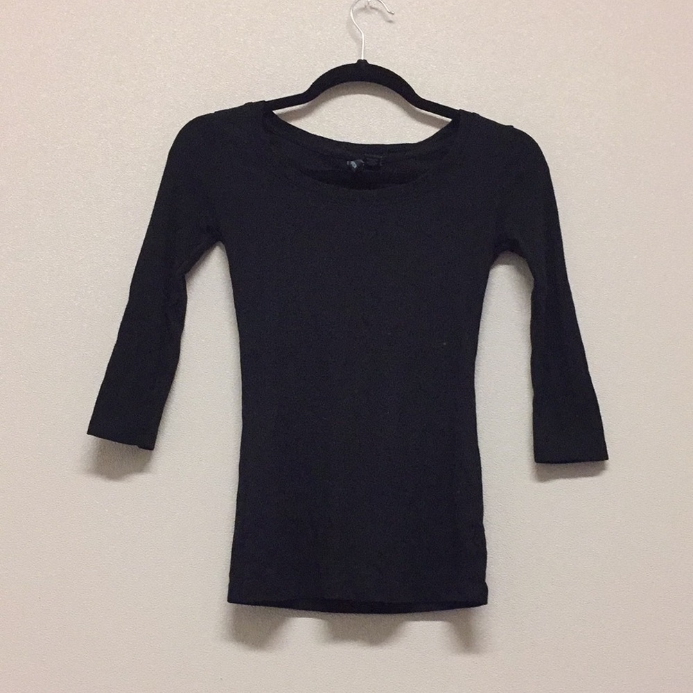 Three quarter sleeve black t shirt